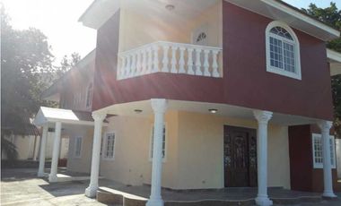 ALQUILER CASA 368M2 5 RECMARAS EN LAS CUMBRES KAF