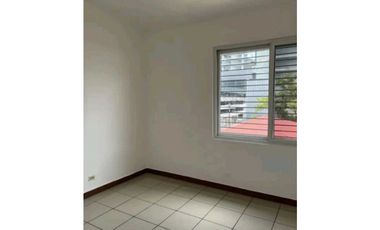 EDIFICIO EN BELLA VISTA  A UNA CUADRA DE AVENIDA BALBOA 726M2