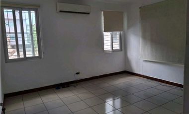 EDIFICIO EN BELLA VISTA  A UNA CUADRA DE AVENIDA BALBOA 726M2