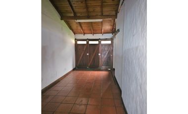 CHALET 4 AMB, GGE P/2 AUTOS Y GRAN PARQUE *RETASADO*