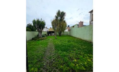 CHALET 4 AMB, GGE P/2 AUTOS Y GRAN PARQUE *RETASADO*