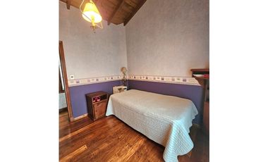 CHALET 4 AMB, GGE P/2 AUTOS Y GRAN PARQUE *RETASADO*