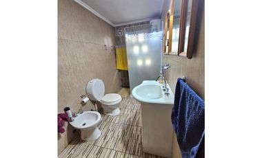 CHALET 4 AMB, GGE P/2 AUTOS Y GRAN PARQUE *RETASADO*