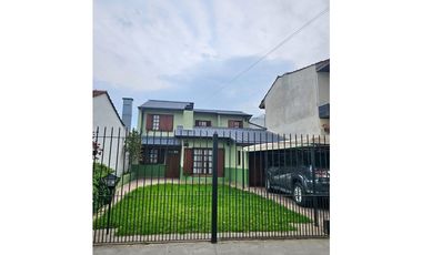 CHALET 4 AMB, GGE P/2 AUTOS Y GRAN PARQUE *RETASADO*