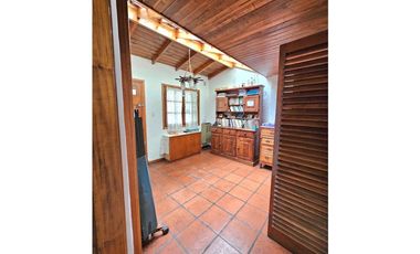 CHALET 4 AMB, GGE P/2 AUTOS Y GRAN PARQUE *RETASADO*