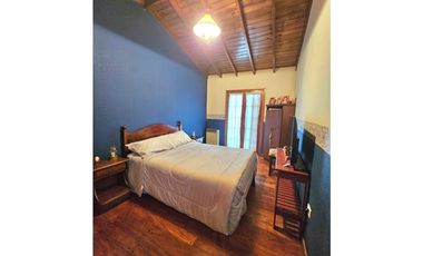 CHALET 4 AMB, GGE P/2 AUTOS Y GRAN PARQUE *RETASADO*