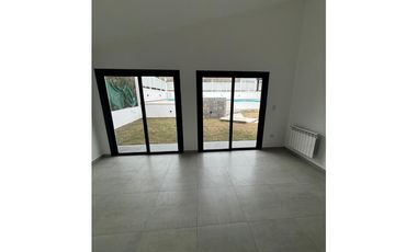SE VENDE CASA DE ALTA CALIDAD A ESTRENAR 3 DORMITORIOS EN EL DORADO 2