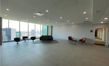 Oficina comercial 351 mts Central Toreo