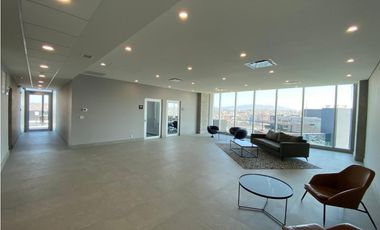 Oficina comercial 351 mts Central Toreo