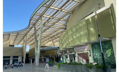 Renta Local Comercial Paseo del Parque 1088.60 mts