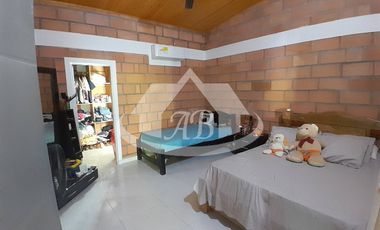 CASA CAMPESTRE EN VENTA SIERRA CHIQUITA |1913