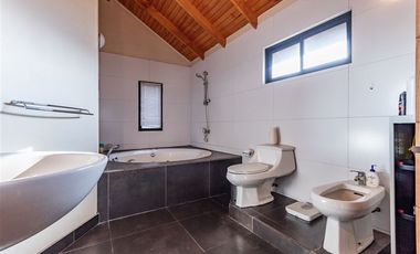 Parcela en Venta en Increíble Parcela Con Acceso Al Río - Km2 Camino Farellones