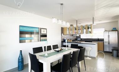 Vendo Casa de Playa, Lomas del Mar (KM. 121) - Totalmente amoblada