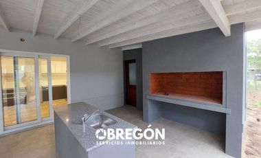 CASA EN VENTA EN BARRIO ALAMOS PINAMAR A ESTRENAR