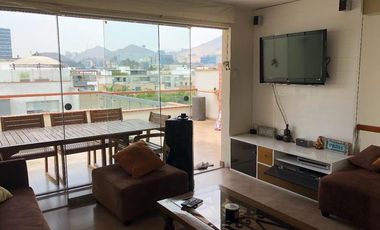 VENTA de lindo Duplex en Monterrico- Surco