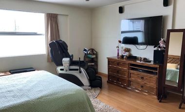 VENTA de lindo Duplex en Monterrico- Surco