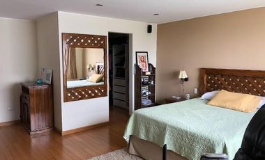 VENTA de lindo Duplex en Monterrico- Surco