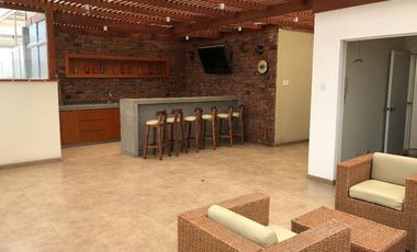 VENTA de lindo Duplex en Monterrico- Surco