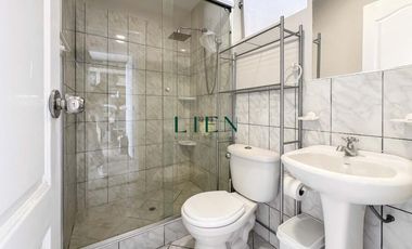 Casa en Magdalena límite con San Isidro | 4 pisos | Remodelada | Sin Cochera