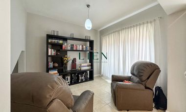 Casa en Magdalena límite con San Isidro | 4 pisos | Remodelada | Sin Cochera