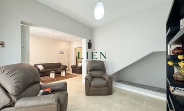 Casa en Magdalena límite con San Isidro | 4 pisos | Remodelada | Sin Cochera