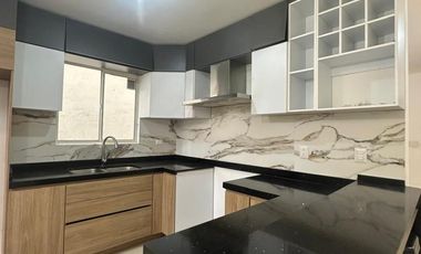 CASA EN RENTA EN PRIVADA MONTENOVA CUMBRES