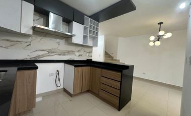 CASA EN RENTA EN PRIVADA MONTENOVA CUMBRES