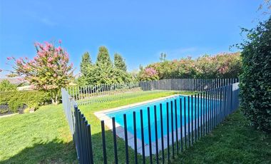 Casa en Venta en Condominio Los Bosques