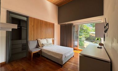 Casa campestre en venta Poblado Los Balsos