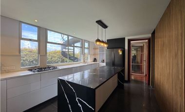 Casa campestre en venta Poblado Los Balsos