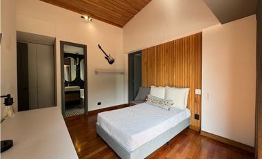 Casa campestre en venta Poblado Los Balsos