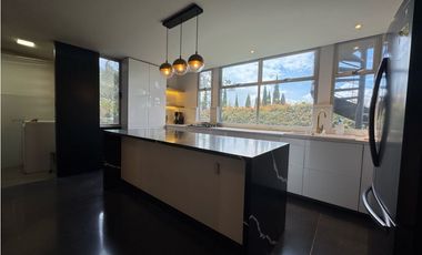 Casa campestre en venta Poblado Los Balsos