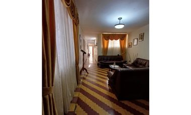 Casa en venta en Medellín Manrique