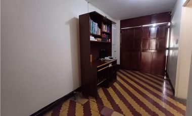 Casa en venta en Medellín Manrique