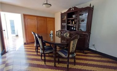 Casa en venta en Medellín Manrique