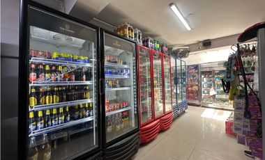 Vendo Supermercado en Copacabana a 5 cuadras del parque principal