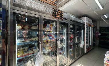 Vendo Supermercado en Copacabana a 5 cuadras del parque principal