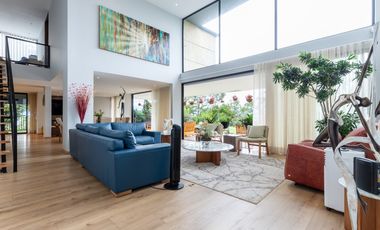 Se Vende Casa De Lujo En El Poblado, Sector Los Balsos