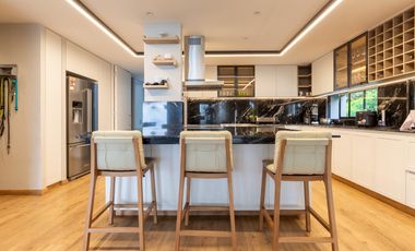 Se Vende Casa De Lujo En El Poblado, Sector Los Balsos