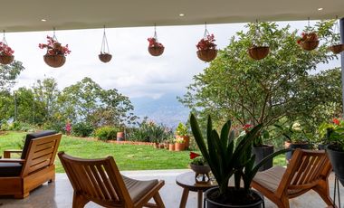 Se Vende Casa De Lujo En El Poblado, Sector Los Balsos