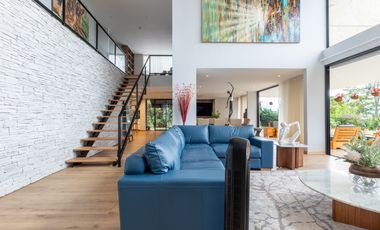 Se Vende Casa De Lujo En El Poblado, Sector Los Balsos