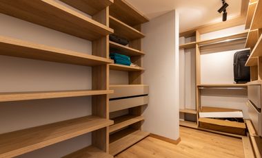 Se Vende Casa De Lujo En El Poblado, Sector Los Balsos