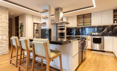 Se Vende Casa De Lujo En El Poblado, Sector Los Balsos