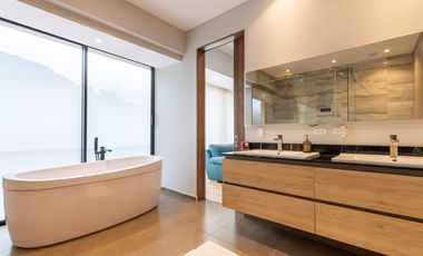 Se Vende Casa De Lujo En El Poblado, Sector Los Balsos