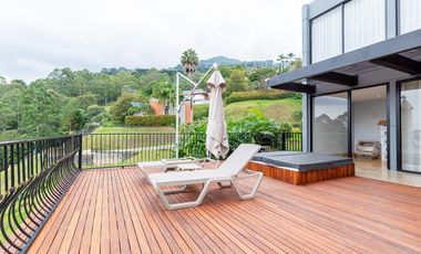 Se Vende Casa De Lujo En El Poblado, Sector Los Balsos