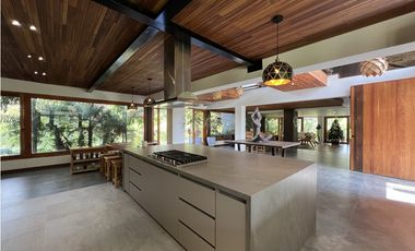 Venta de casa campestre en Copacabana Antioquia