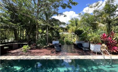 Venta de casa campestre en Copacabana Antioquia