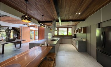 Venta de casa campestre en Copacabana Antioquia