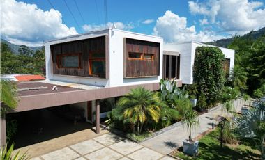 Venta de casa campestre en Copacabana Antioquia