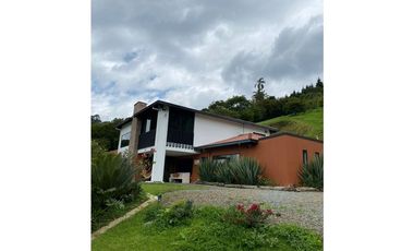 Venta de casa campestre en la Estrella Vereda Tablaza